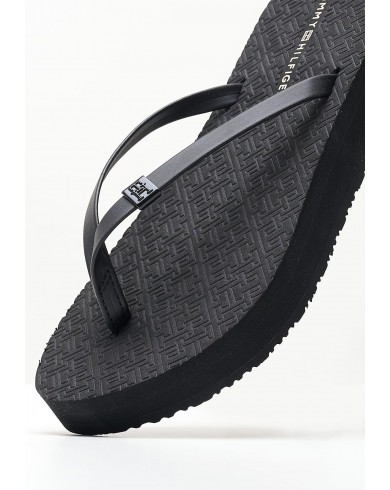 Tommy hilfiger store black flip flops