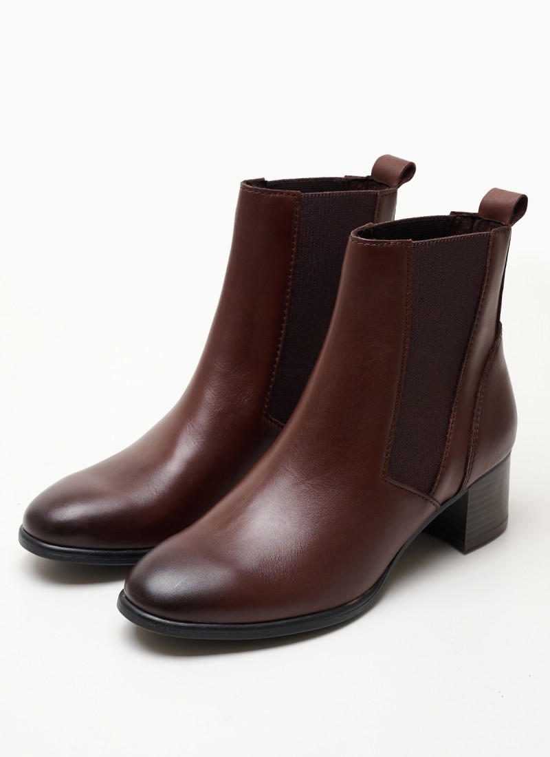 Marco tozzi on sale chelsea boots brown