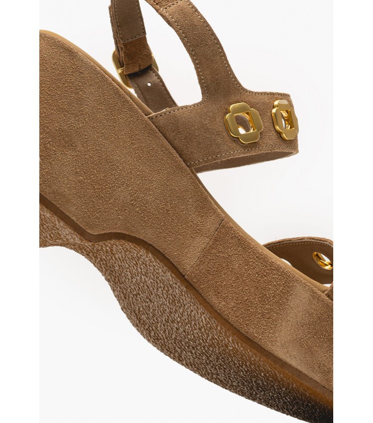 Women Platforms Low C.210 Beige Buckskin Komis and Komis